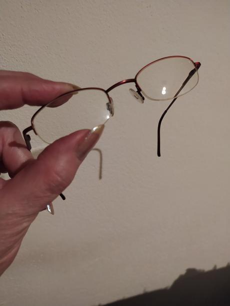 Dioptrické okuliare p-1,0 ľ-1,5,