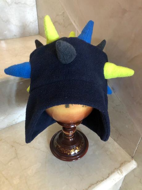 Teplá čiapka s pichliačmi, 92