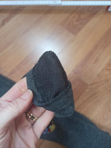 Kapsačove teplaky, 98