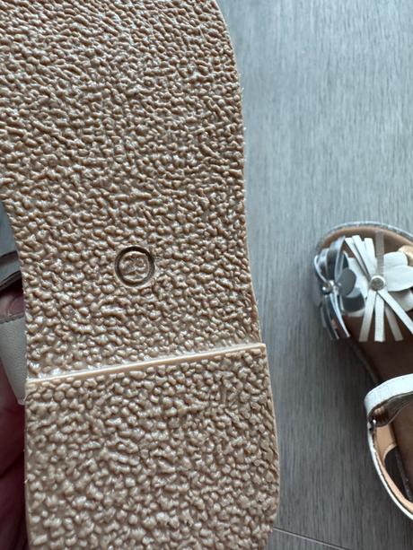 Clic sandále kožené nové, 29