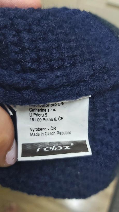 Zimná dámska čiapka s gongolcom zn. relax,cz, l