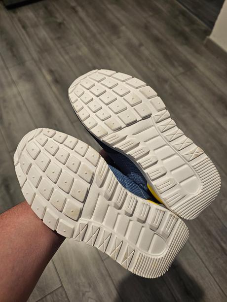 Tenisky, reserved,33