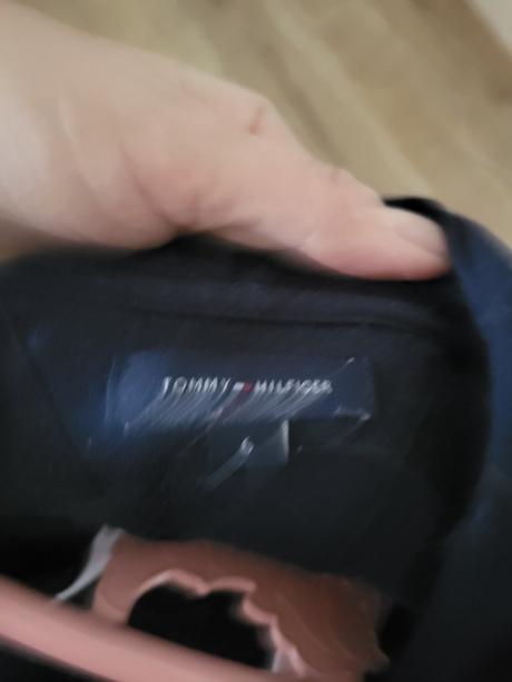 Krasne satky tommy hilfiger, tommy hilfiger,116
