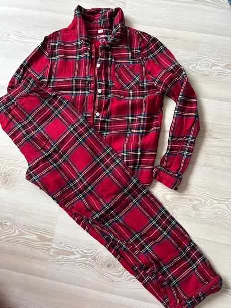 Karovane pyzamo, f&f,140