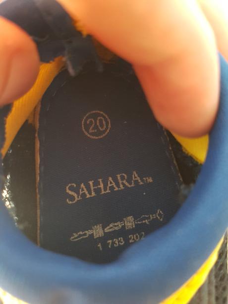 Topánky do vody, 20