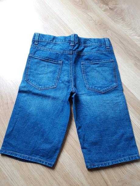 Chlapčenské kraťasy, 146