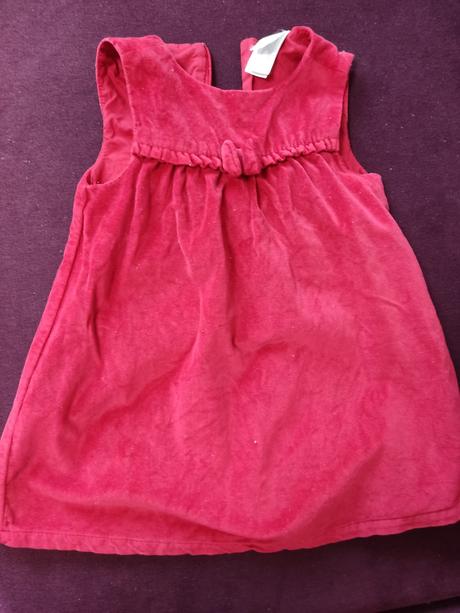 Cervene saty aj na vianoce, c&a,92