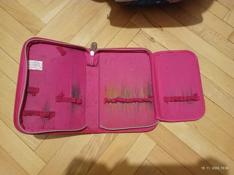 Darujem aktovka hama disco mačka,