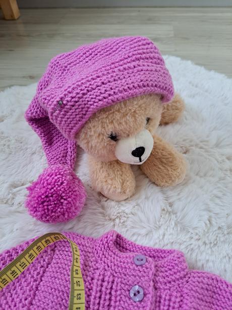 Set svetrík a čiapka, 92