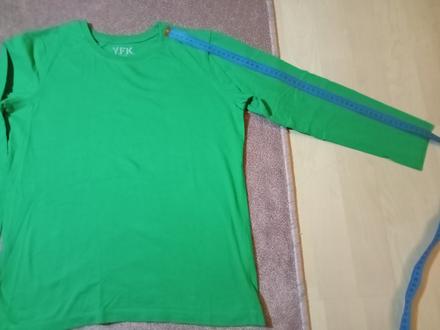 Pekné zelené tricko, 140