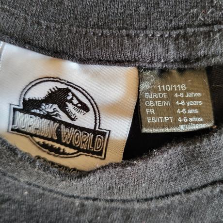 Tričko jurassic world, 110