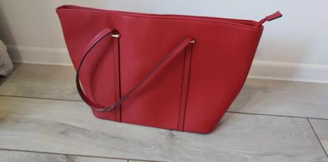 Červená kabelka, jenny fairy