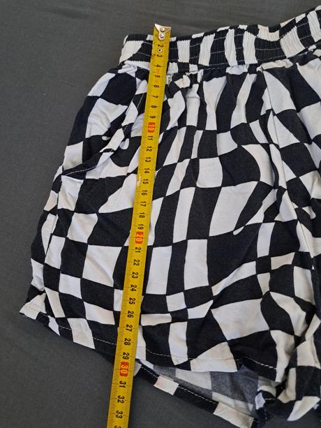Kraťasy, h&m,152