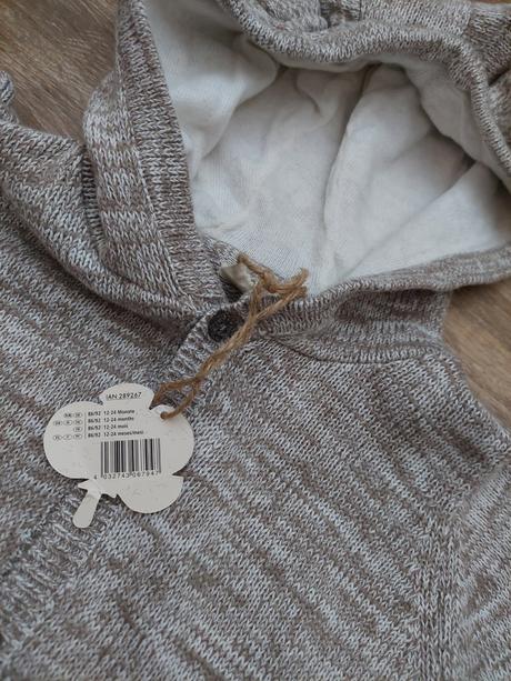 Sveter s kapucou č.86-92, lupilu,86