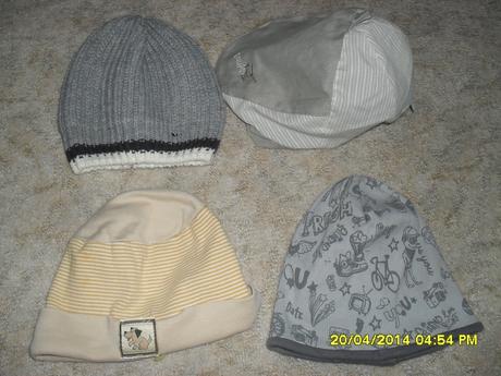 Čiapky 2r veľa druhov, 98