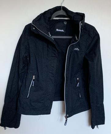 Bench čierna vetrovka, bench,m