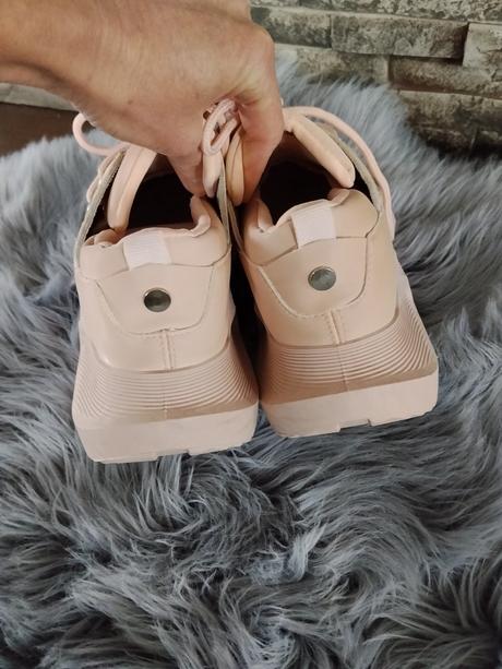 Nepremokavé tenisky, 39