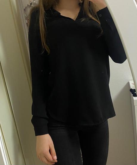 Elegantná čierna blúzka, 34