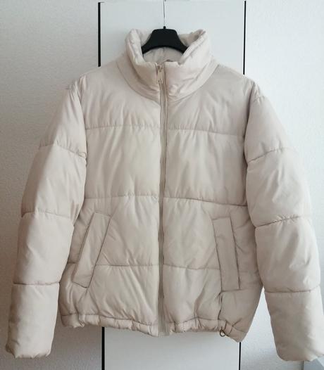 Pekná zimná bunda, reserved,38