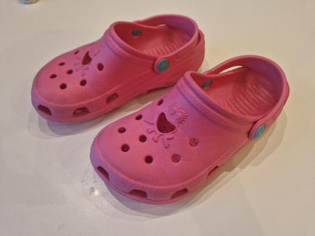 Malinovo-ružové šľapky, 34