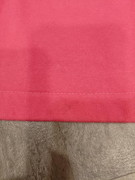 Mikina so šikmým zipsom, 104