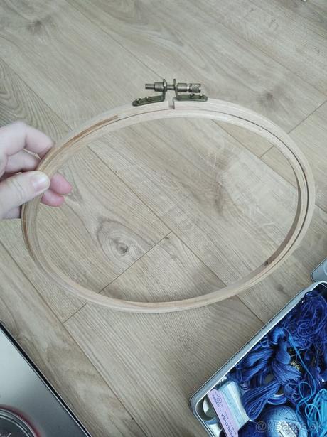 Nikty na vyšívanie, dózy, kruh, 