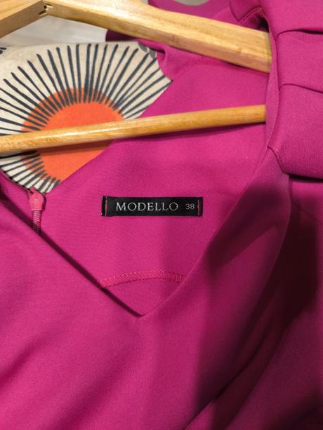 Spoločenské šaty, 38