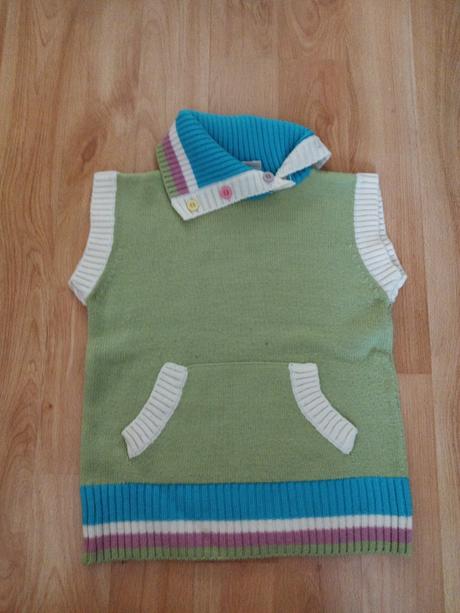 Pletená vesta s rolákom, 128