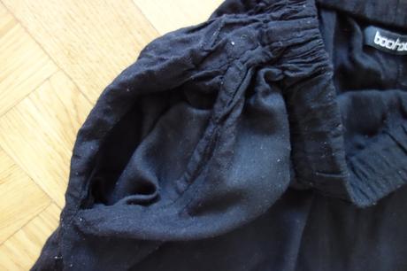 Nohavice so strapcami, 36