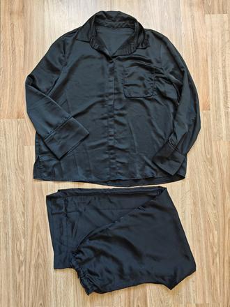 Saténové pyžamo, s