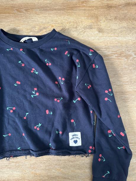 Čerešničková cropnutá mikina h&m, h&m,146