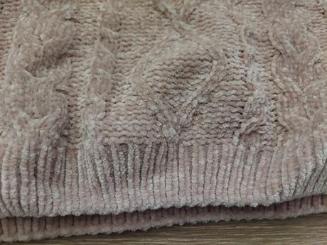 Pulover č.128, reserved,128