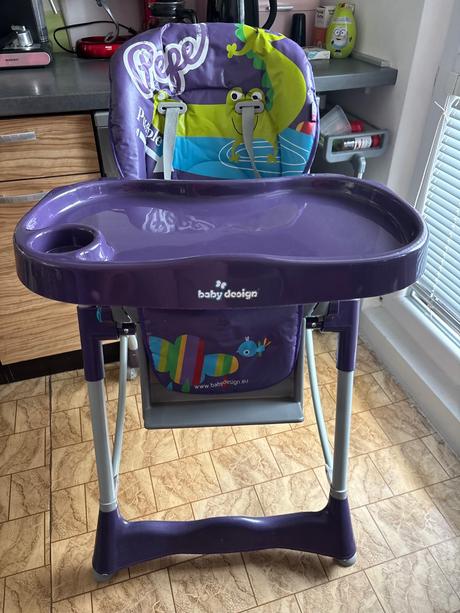 Jedálenská polohovateľná stolička, baby design