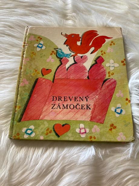 Drevený zámoček ruské ľudové rozprávky (1980),