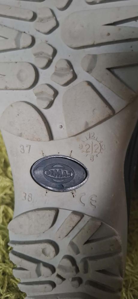 Snehule 37/38, demar,37