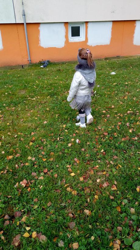 Huňatý svetrík, 92