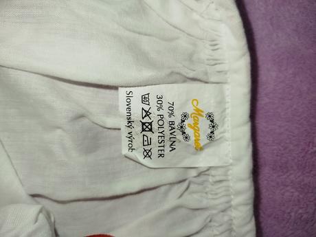 Folklórny set/kroj, 110