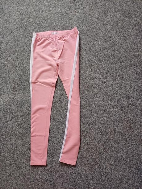 Leginy, reserved,152