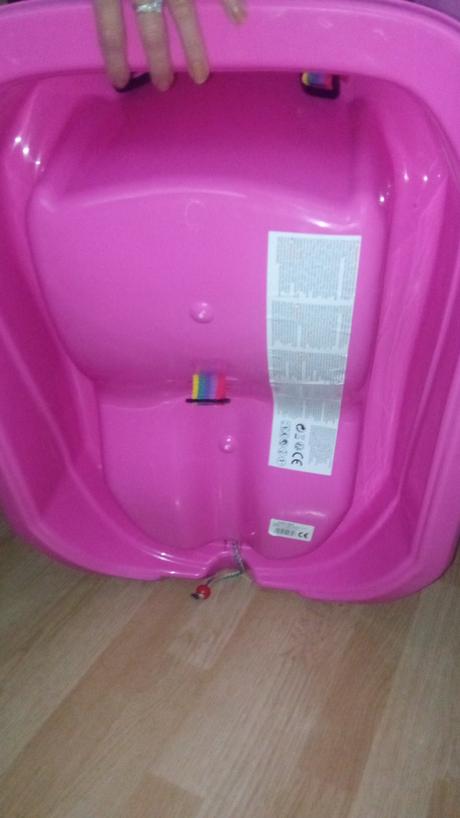 Boby so zapínaním, 