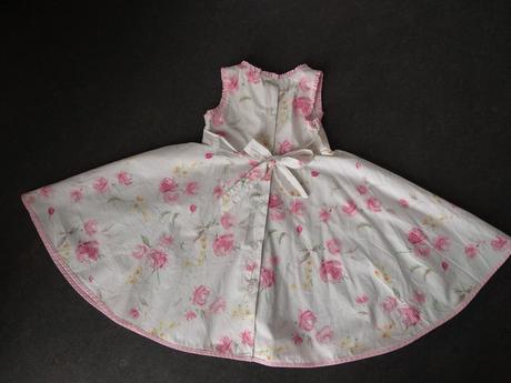 Romantické letné šaty s jemnými kvetmi, next,98