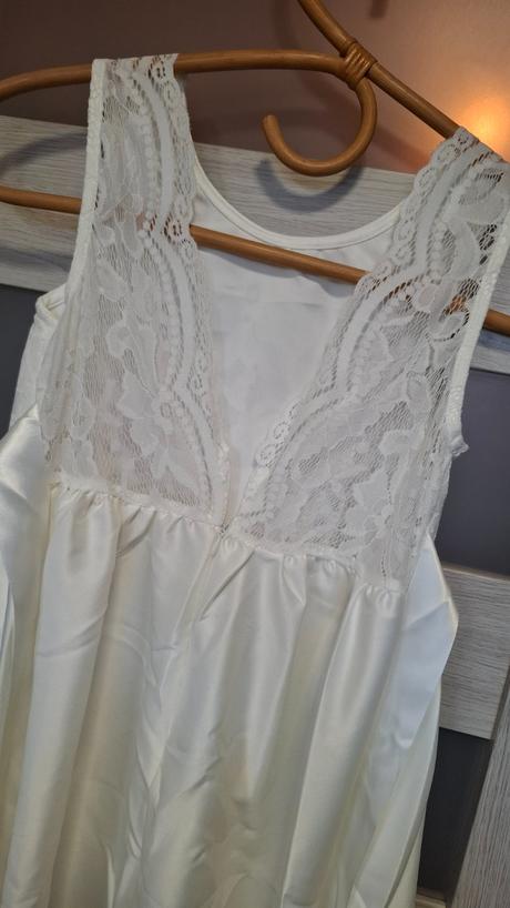 Dievčenské šaty na prijímanie,svadbu, 140