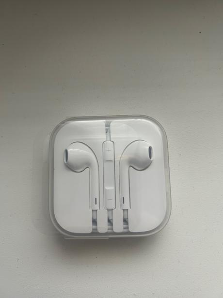 Nové drôtové slúchadlá apple, apple