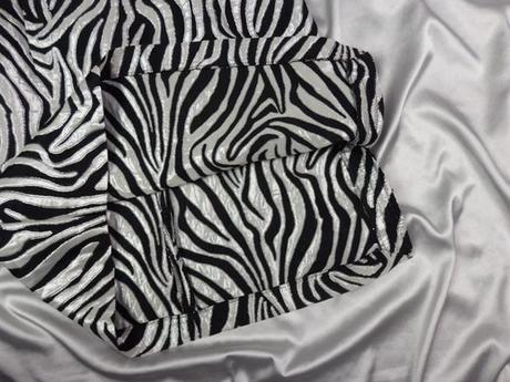 Luxusné elegantné šaty, s