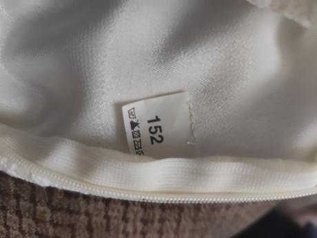 Krémové spoločenské šaty, 152