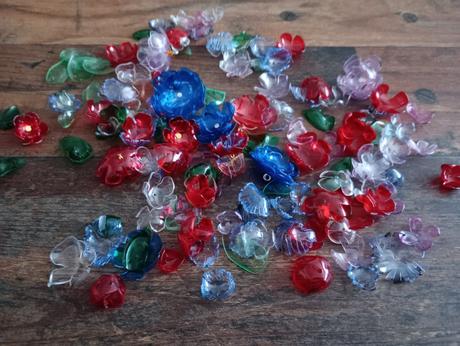 Rôzny materiál na kreatívnu tvorbu, 