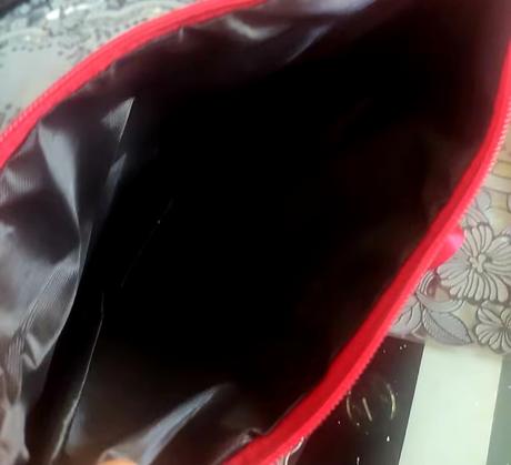 Dámsku crossbody kabelka,
