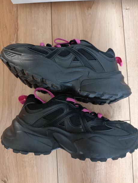 Tenisky,top stav, 39