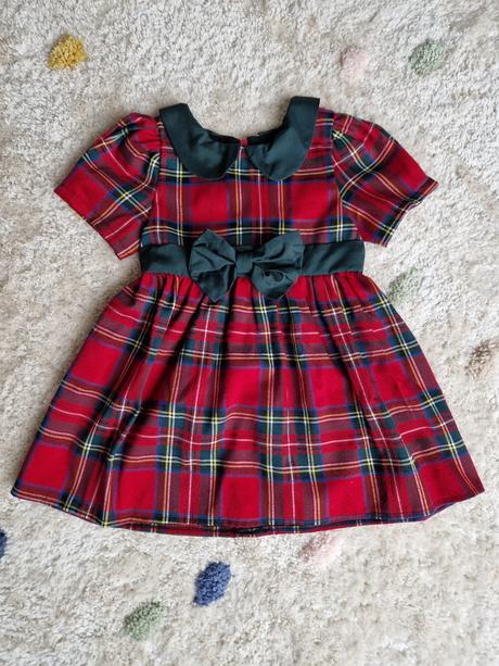 Vianočné kárované šaty, 104