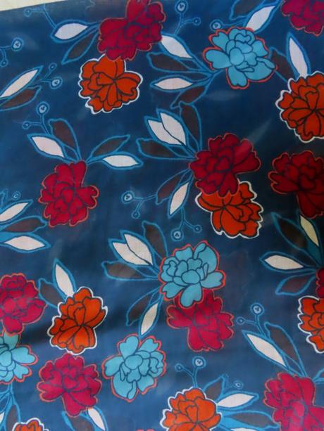 Esprit šatka - tunel, esprit