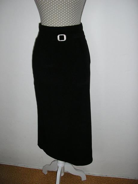 1488. čierny trojkomplet, 46